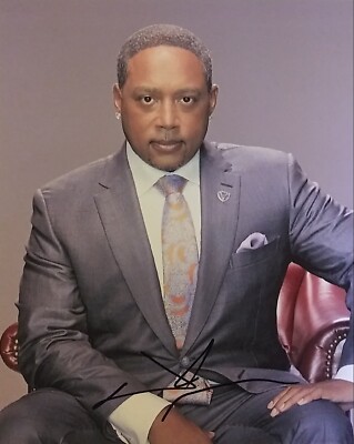 Daymond John Shark Tank signed 8x10