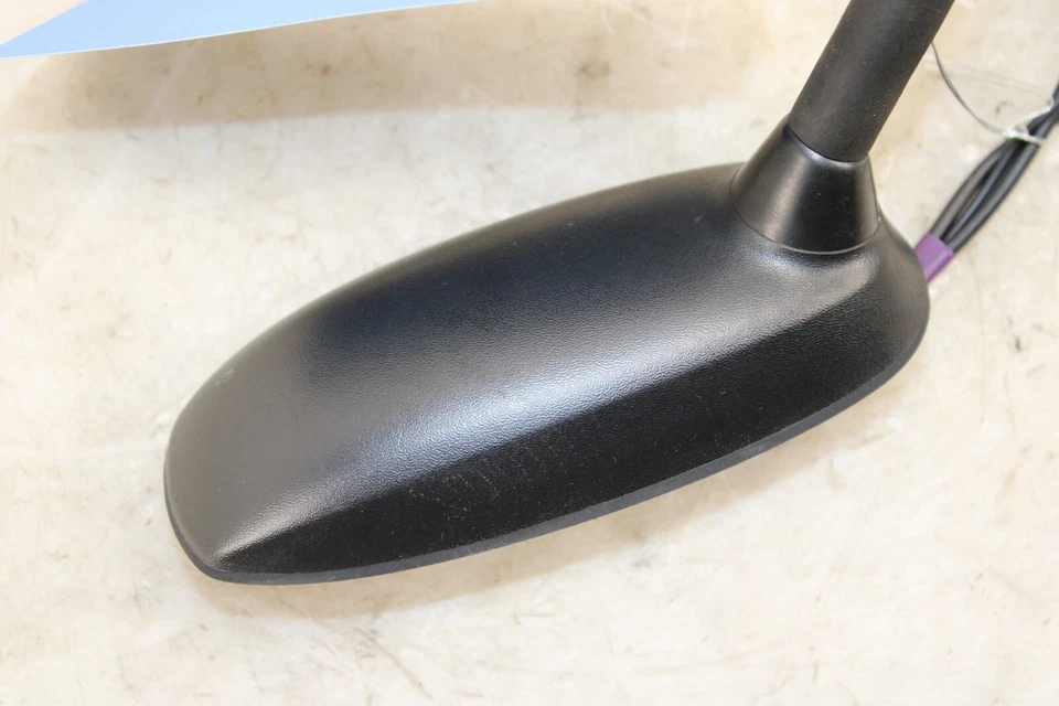 2013-2017 Nissan Juke Shark Fin Roof Antenna OEM HG11 - image 4 of 4