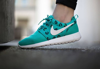 teal nike roshe