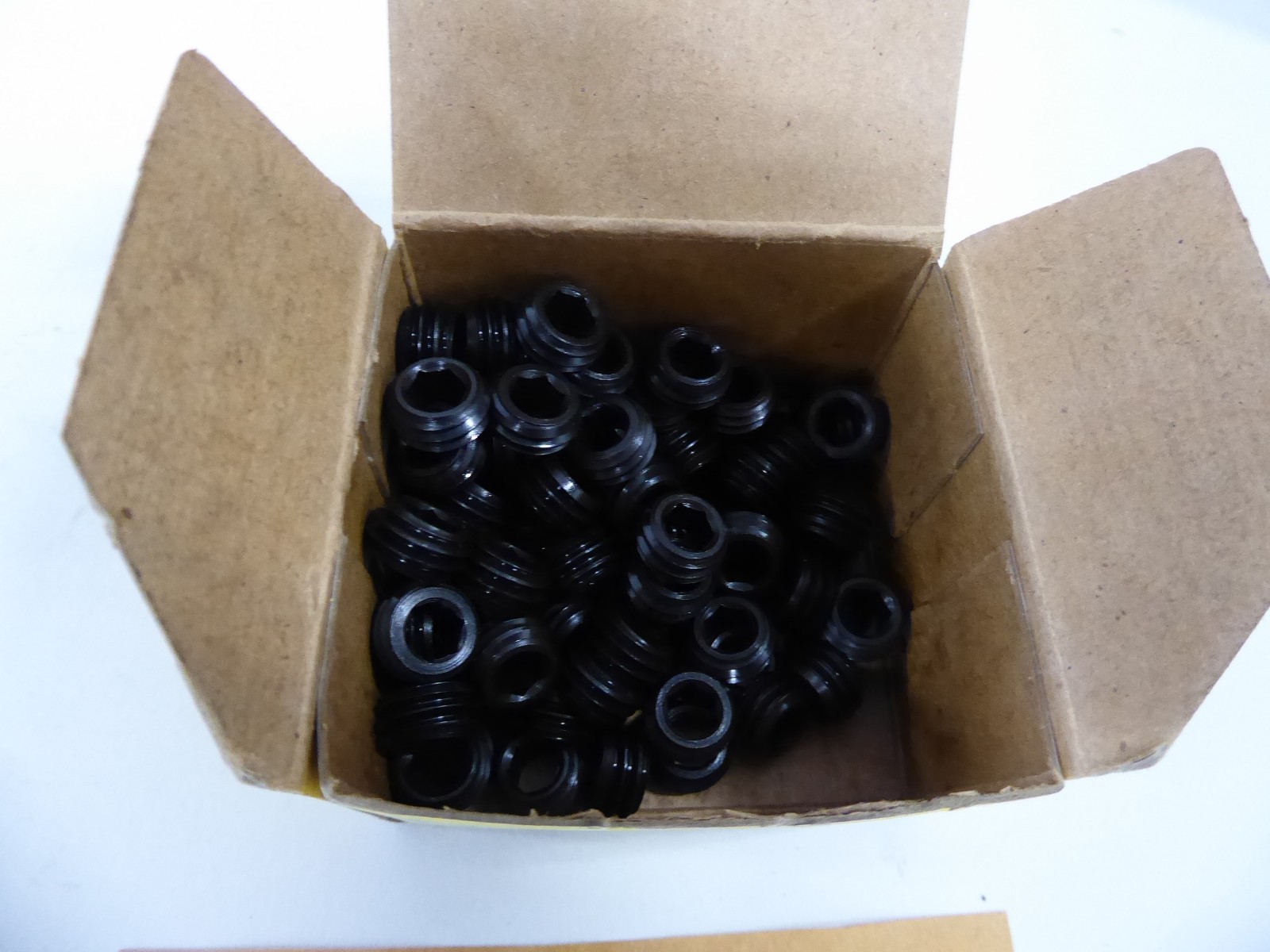 HoloKrome 06020 1/213 X 1/4 UNC Socket Jam Screw Allen Screw (Pack of