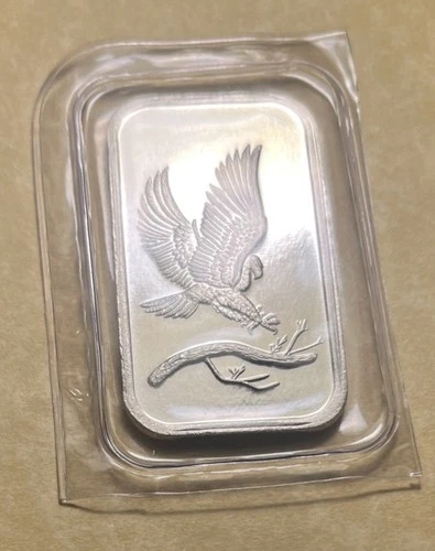 SEALED SILVERTOWNE AMERICAN EAGLES LANDING ONE OUNCE .999 FINE SILVER  BAR