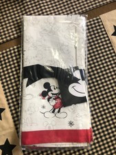 NEW-Set/2-Pottery Barn Mickey Mouse Holiday Guest Hand Towels-22" x 15"