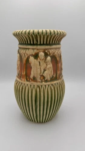 ROSEVILLE DONATELLO ART POTTERY VASE 10".  EXCELLENT CONDITION