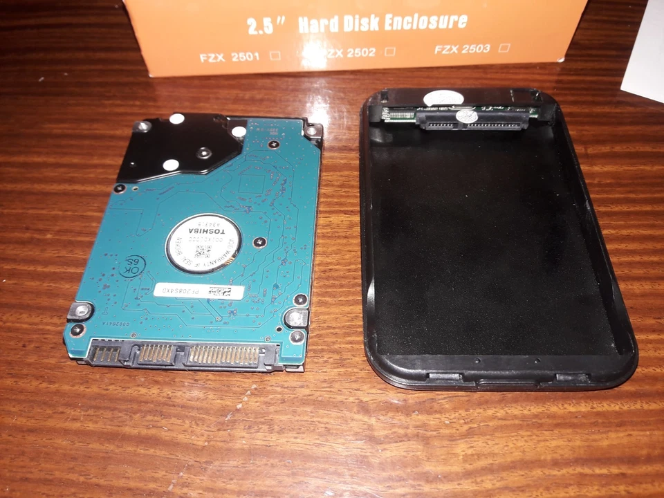 External USB Hard Disk in case Toshiba MK3265GSX 320G in case with USB 2.0 cable - Image 3 of 4