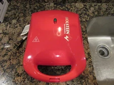 Holstein 4-Place Heart Shaped Waffle Maker Very Clean Not Used Much  VIDEO