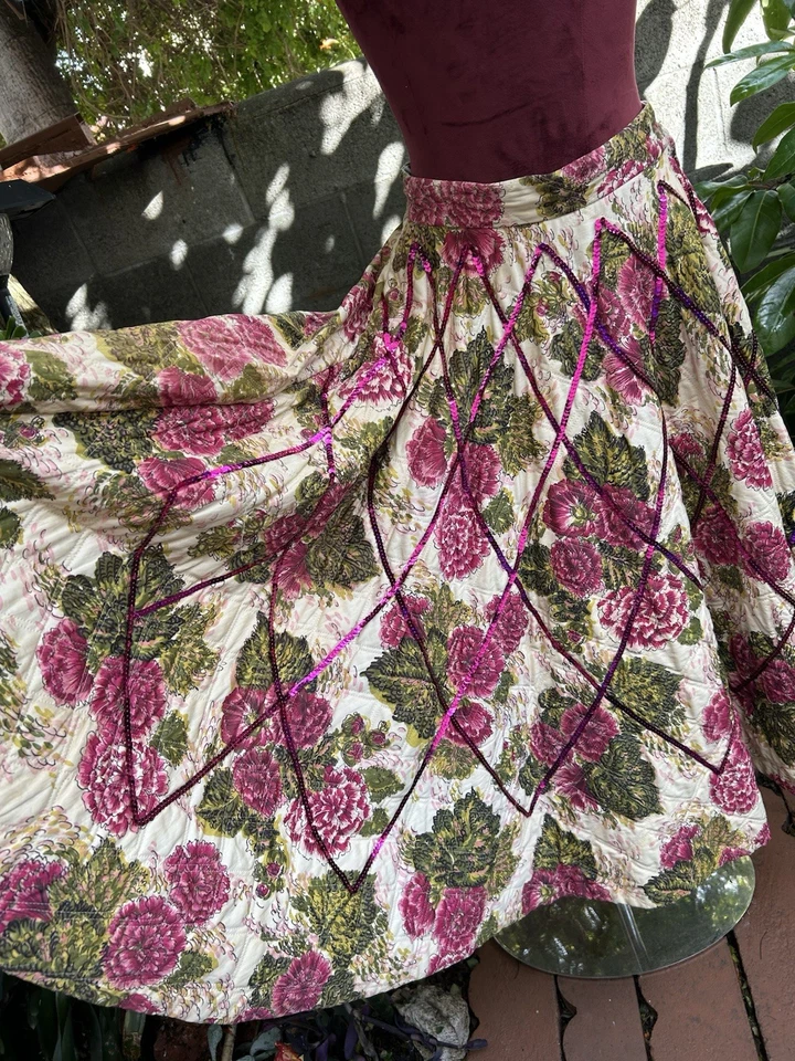 Falda circular acolchada floral con estampado de novedad vintage de los años 50 XS Foto 4 de 4