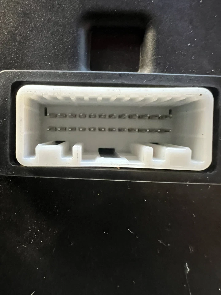 Used A/C Selector Switch fits: 2011 Dodge Charger control module Foto 2 de 4