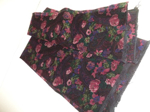 Vintage NEU Cordstoff, schwarz, burgundisch zu Lavendelrosen, Paisley-Look - Bild 2 von 5