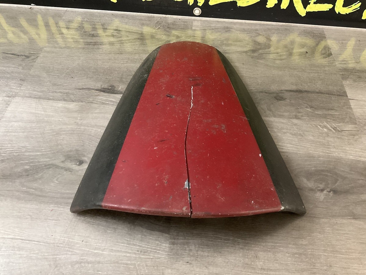 2002-2005 KAWASAKI ZX12 REAR SEAT COVER HUMP COWL *CRACKED 2002-2005 KAWASAKI ZX12 REAR SEAT COVER HUMP COWL *CRACKED