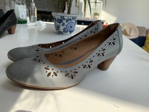 clarks wide fit court shoes