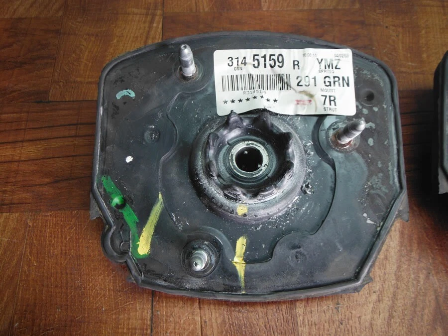 08 Chevrolet Impala LS 3.5 V6 задняя пружина крепление кронштейн в сборе L R - Изображение 2 из 4