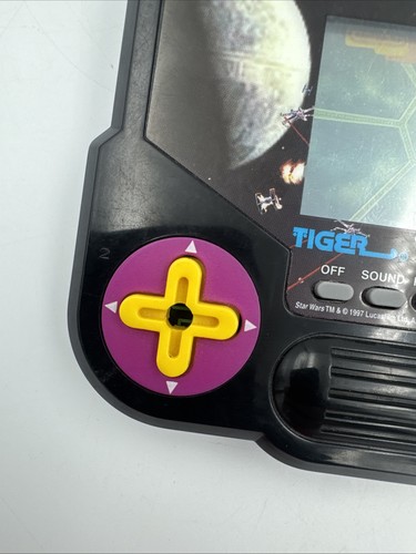 Vintage 1997 Star Wars Tiger elektronisches Spiel Imperial Assault Handheld funktioniert mit Vader - Bild 17 von 17
