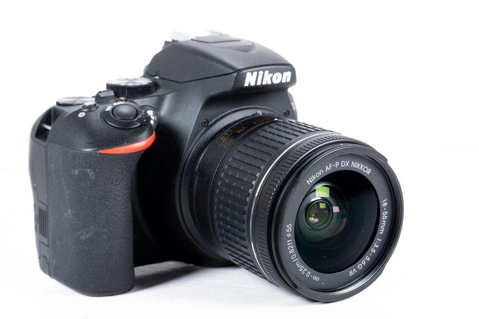 Nikon D3500 DSLR 24.2MP + 18-55mm VR Lens Kit – 1,038 Shutter Count + 64GB SD - Image 3 of 4