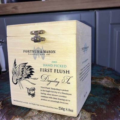 2005 hand picket fortnum mason darjeeling  Tea Wood Empty Box