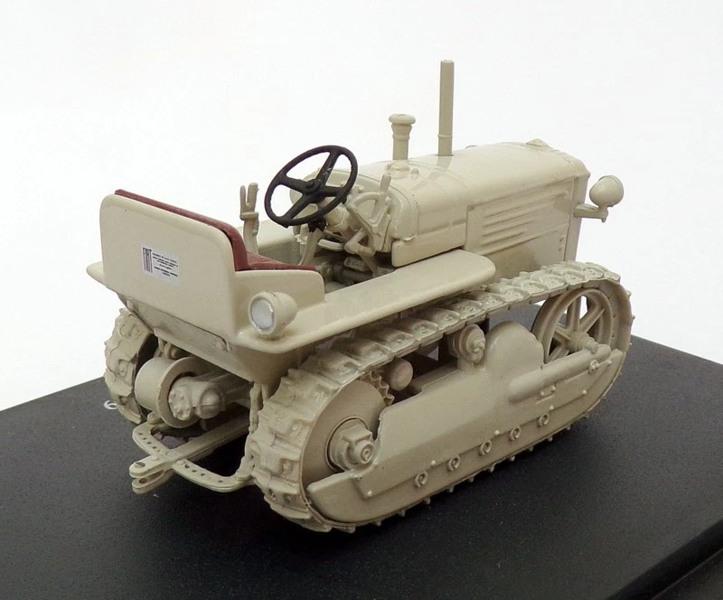 Tractor modelo Hachette escala 1/43 HT109 - 1939 Fiat 40 Boghetto - marfil Foto 2 de 3