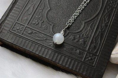 White Labradorite Clean Necklace