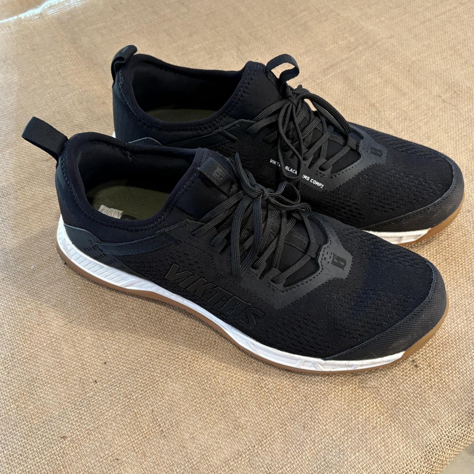 SAOLA Scarpe da ginnastica Viktos Range uomo taglia 11 nere sneakers sportive suola gomma comode