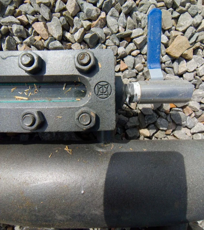 RARE Industrial High-Temperature Magnetic Level Gauge, Gray Steel Construction - Image 4 of 4