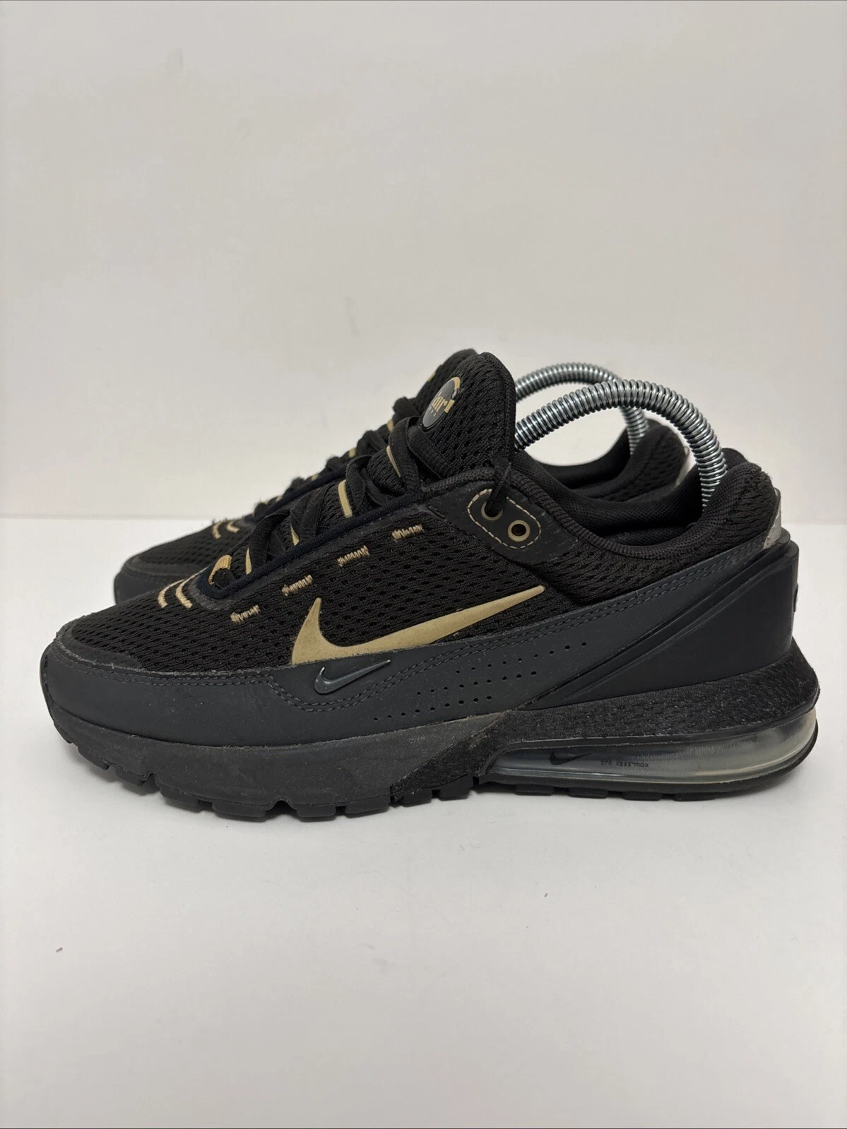 Scarpe da ginnastica uomo taglia 6 5 Nike Air Max Pulse 2023 nero oro sneakers così come sono