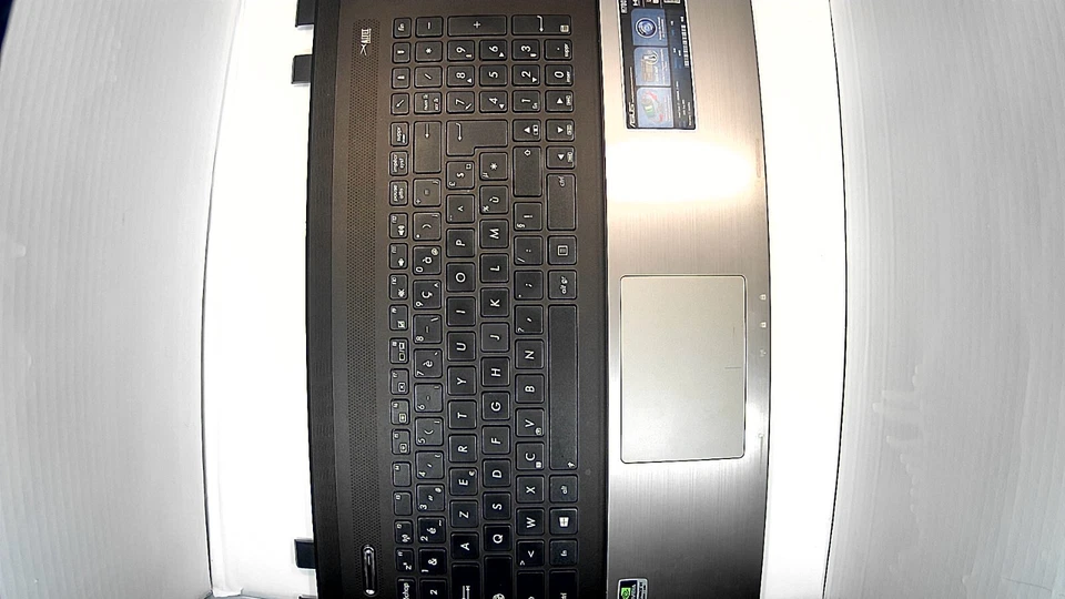 Asus R700 repose main avec clavier et trackpad - Photo 1/4