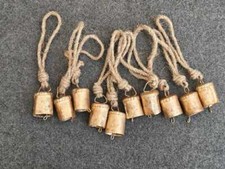 Juego de 10 mini campanas de vaca doradas rústicas de sirena | Decoración de granja boho 1,75"