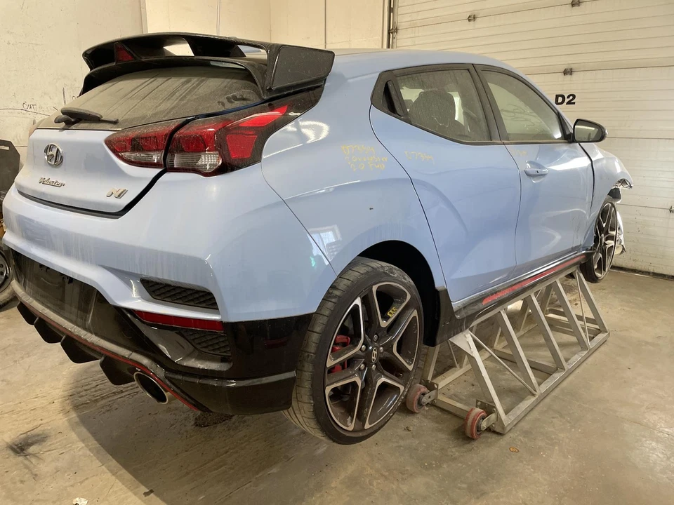 Used Right Tail Light Assembly fits: 2020 Hyundai Veloster quarter panel mounted - Image 4 of 4