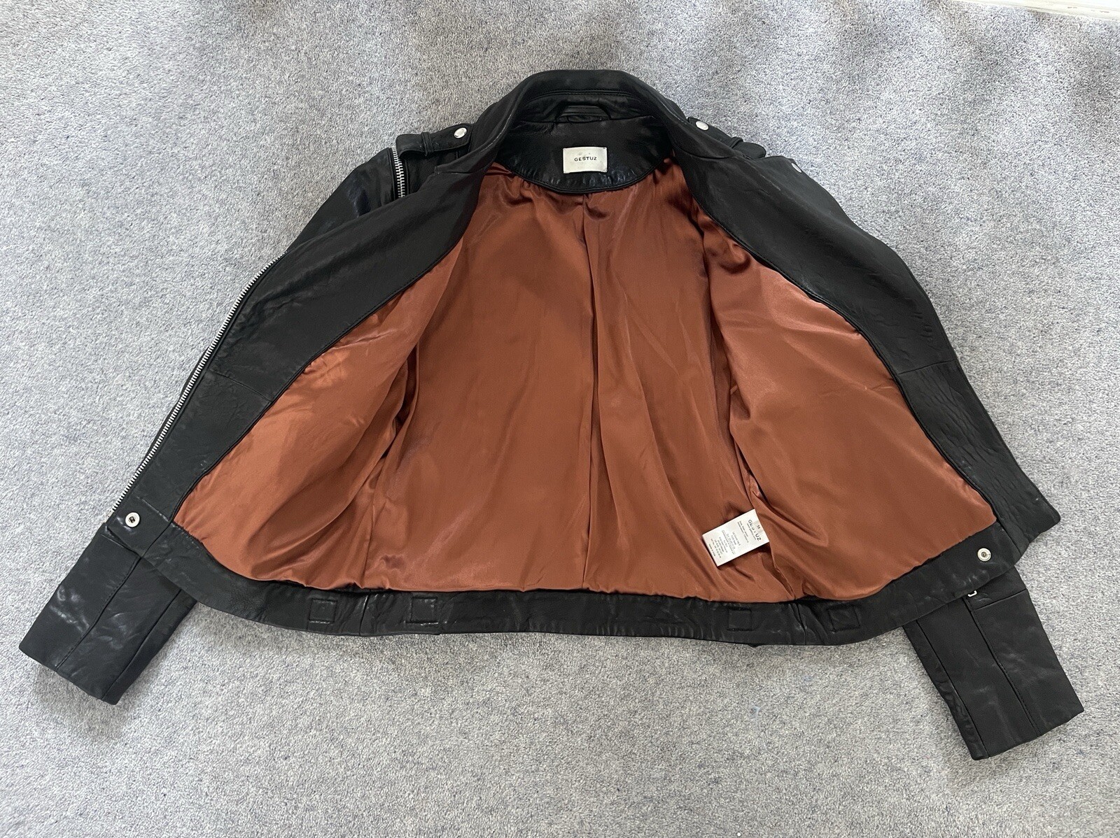 GESTUZ DESIGNER UK 10 EU 38 WOMENS BLACK GREY 100percent LEATHER BIKER JACKET COAT VGC image 4