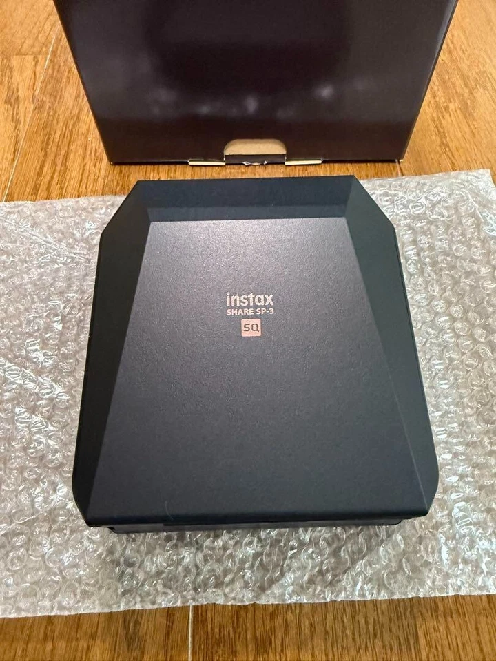 Fujifilm Instax Share SP-3 Black Portable Mobile Printer Japan Fujifilm Instax - Image 4 of 4