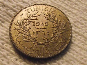 #3246 Tunisia 2 Francs 1945 UNC