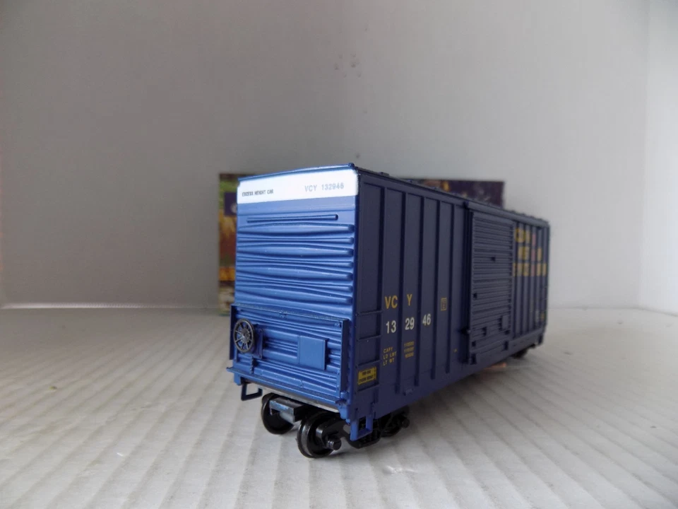 40FT. HI-CUBE BOX CAR FOR; GOLDEN WEST SERVICEBY ATHEARN HO SCALE FREIGHT CAR PO - Image 3 of 4