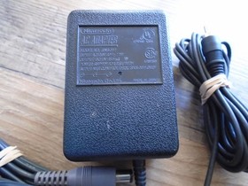 SNES Console SNS-001 w/ street fight game, controllers,cables super nintendo USA