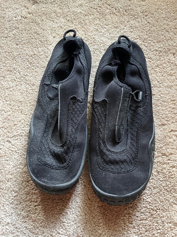 SAND N SUN ~ Mens Water Shoes ~ Size 9 ~ Beach Vacation