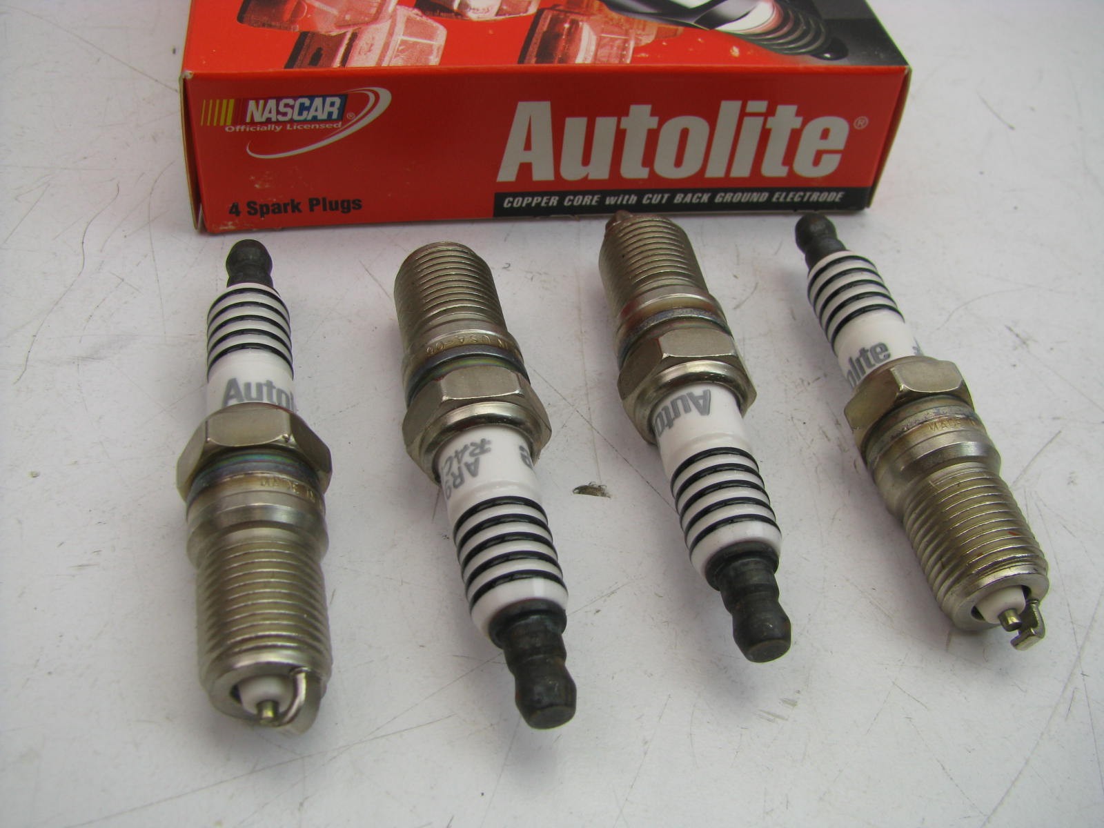 4 Autolite AR92 Ignition Spark Plugs Replaces R5724-10 S57YC 7993