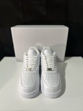 Nike Air Force 1 07 Low Triple White