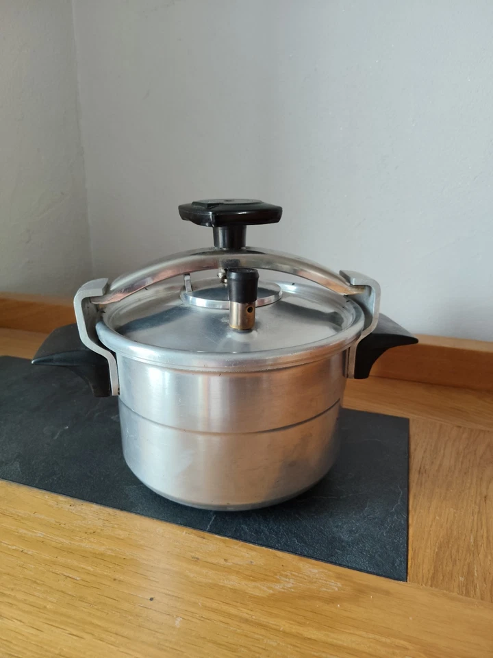 👍 Vintage Petit Modèle Cocotte Minute SEB Aluminium Gaz 3,5L Du 01/1966. - Photo 1/4