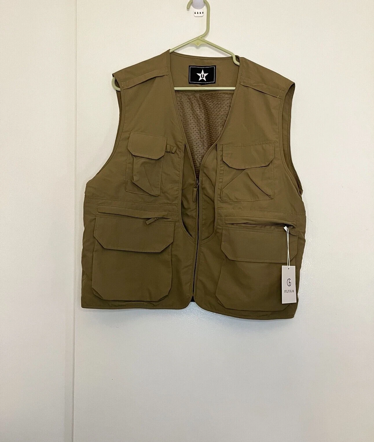 Flygo Men's Fishing Vest Cargo Vest Water Resistant 8 Pockets Breathable Khaki M