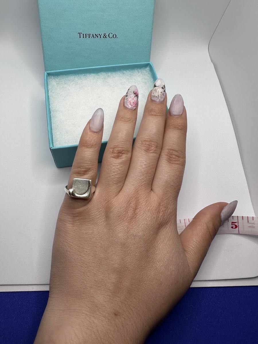 【Tiffany】 Silver Square Ring スクエアリング Tiffany T Square Ring in Sterling Silver | Tiffany & Co. US
