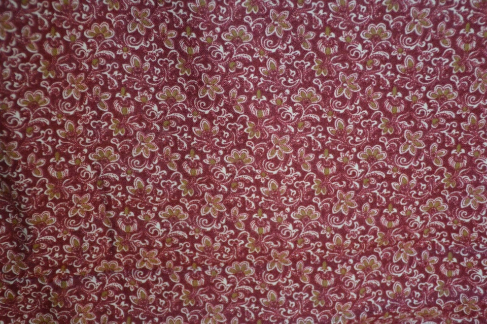Quilting Fabric Lot Burgundy and Pink Floral and Solids Five Plus Yards Total - Image 4 of 4