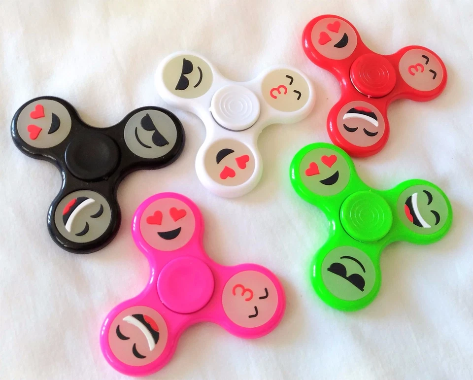 Giratorio de mano con emoji que brilla en la oscuridad equipo de bolsillo giroscopio tri inquieto favor de fiesta Foto 4 de 4