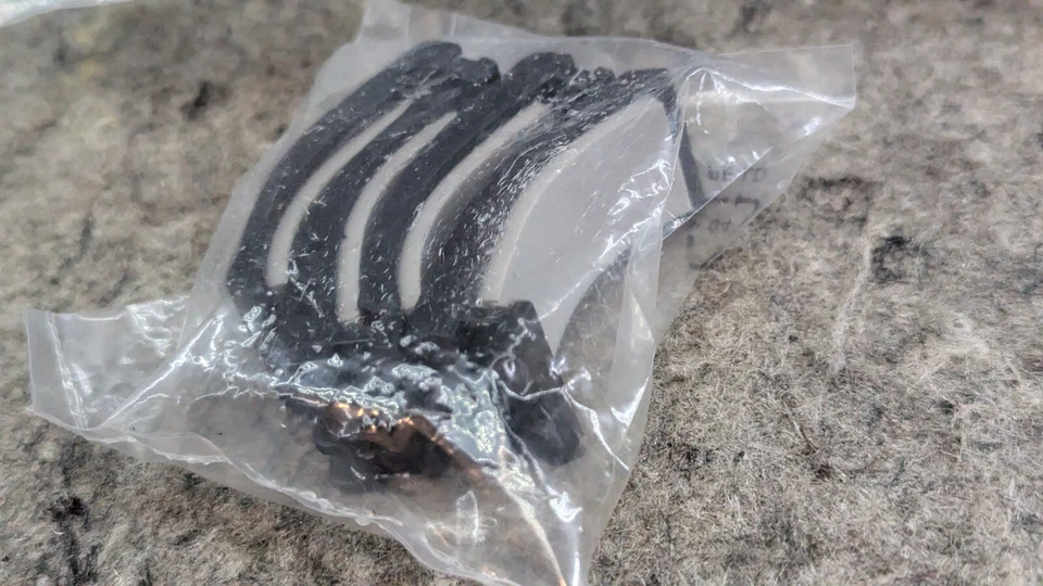 Arkon Heavy Duty Rail/Bar/Desk Clamp Post Apple iPad Pro, iPad Air Tablet Mount - Image 2 of 4