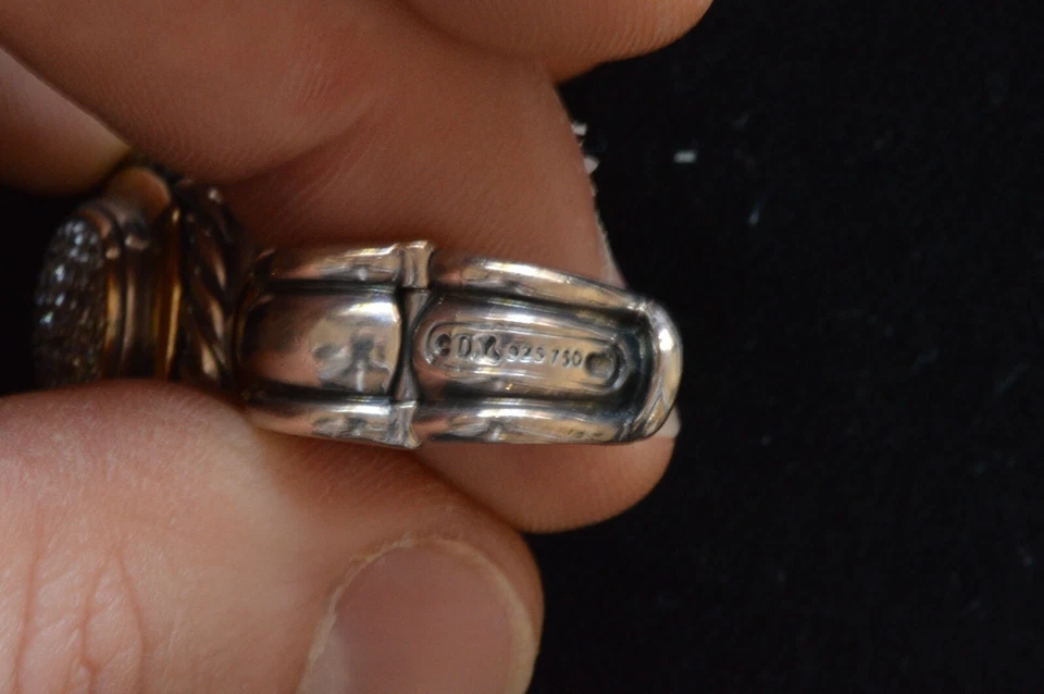 Colgante David Yurman Albión Pavé Diamante Oro Amarillo 18K y Plata 925 Foto 2 de 4