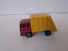 MATCHBOX DIECAST #36 REFUSE TRUCK YELLOW RED  LESNEY ENGLAND 1979  AS IS H2