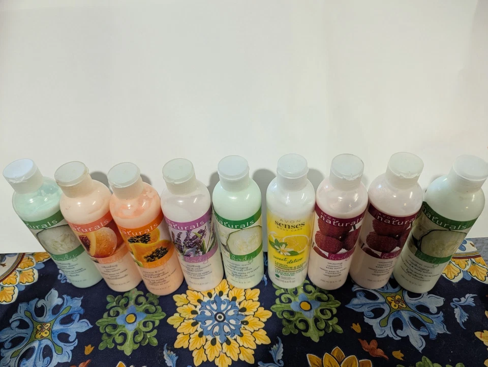 MASSIVE lot of Avon Naturals products: Lotion, Shower Gel, Soap,40+ items Sealed - Image 3 of 4