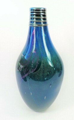 original PETER NEFF HAND BLOWN GLASS VASE (IRIDESCENT) flawless