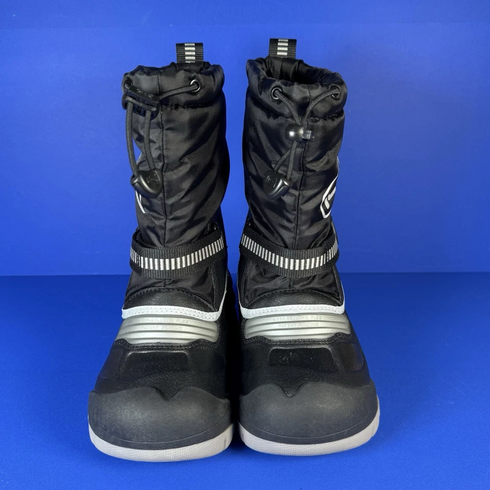 Bota Keen Snow Troll para niños negra/plateada nueva para niños talla 10 Foto 2 de 4