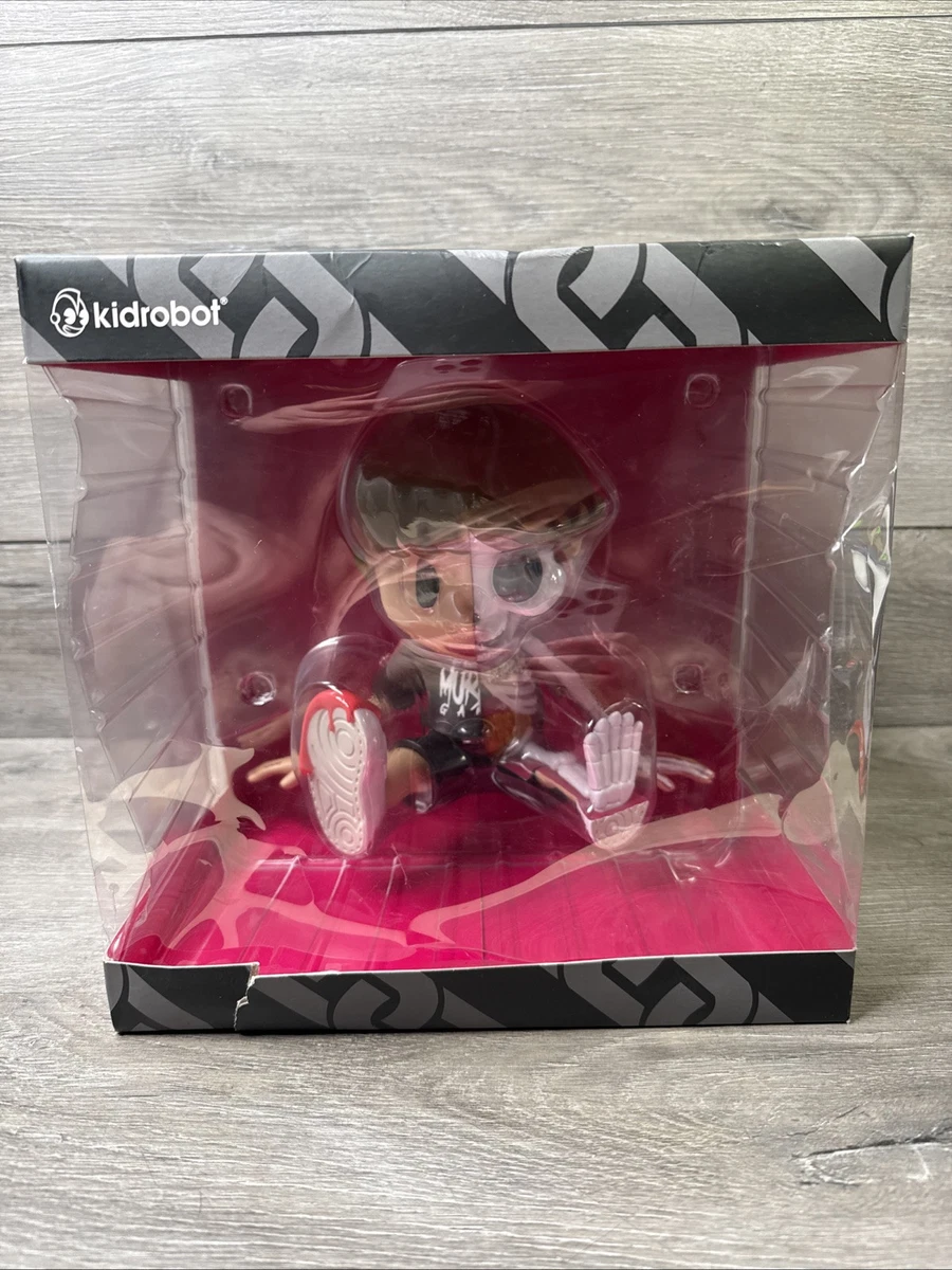 25+ 1:9 Scale Designer & Urban Vinyl Action Figures for sale