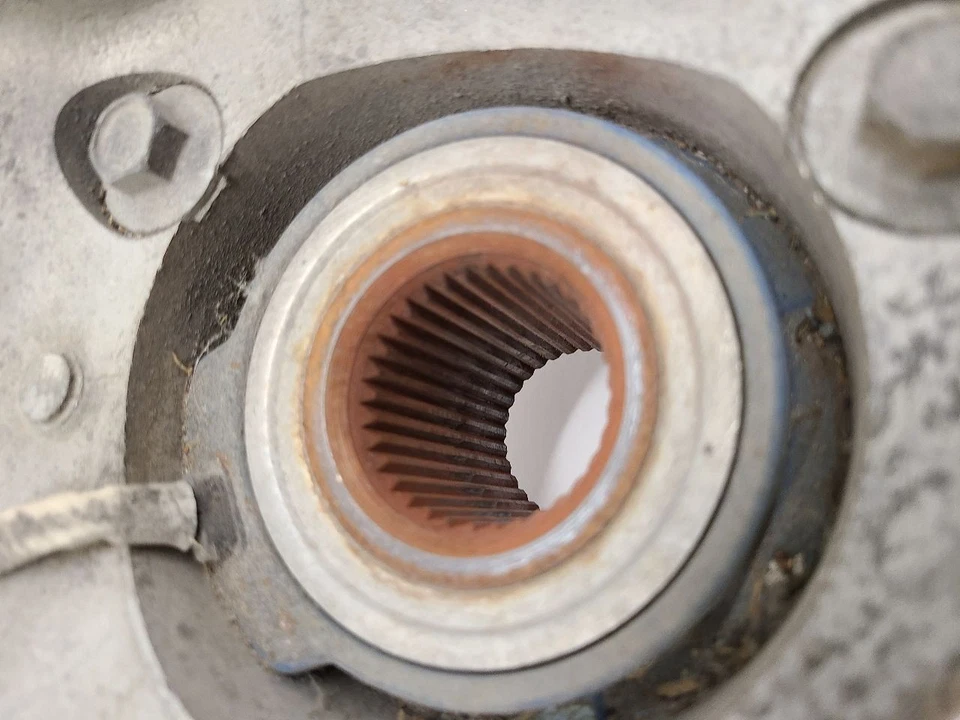 2001-2005 BONNEVILLE Passenger Right Front RH Spindle Knuckle 25996835 - Imagem 3 de 4