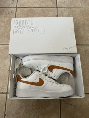 NIKE AIR FORCE 1 WHITE/CURRY SZ 9.5