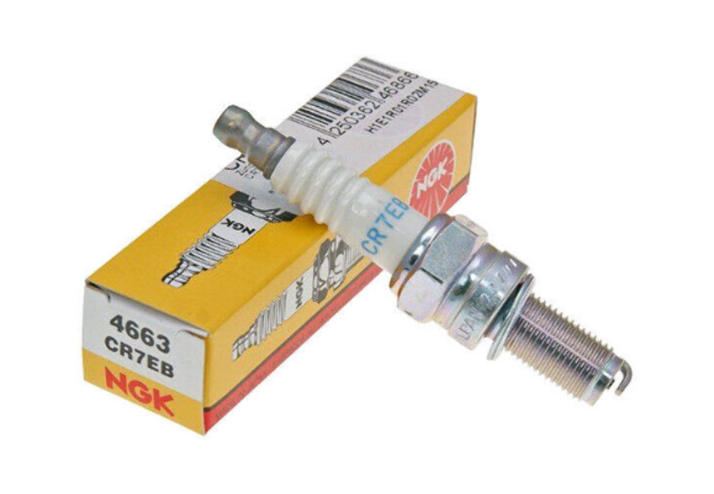 2002-2015 NGK Standard Spark Plugs CR7EB #4663 QTY-3 Aprilia Vespa Piaggio