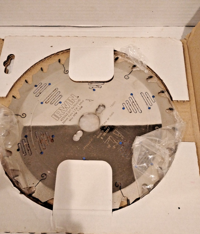 Irwin Circular Saw Blade 250X2.5/1.6X30X24D #1863687